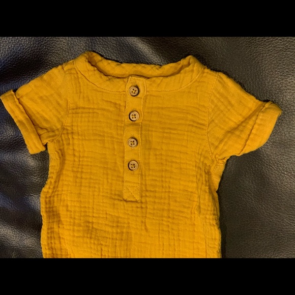 Baby Cat & Jack Yellow Romper - Picture 3 of 3